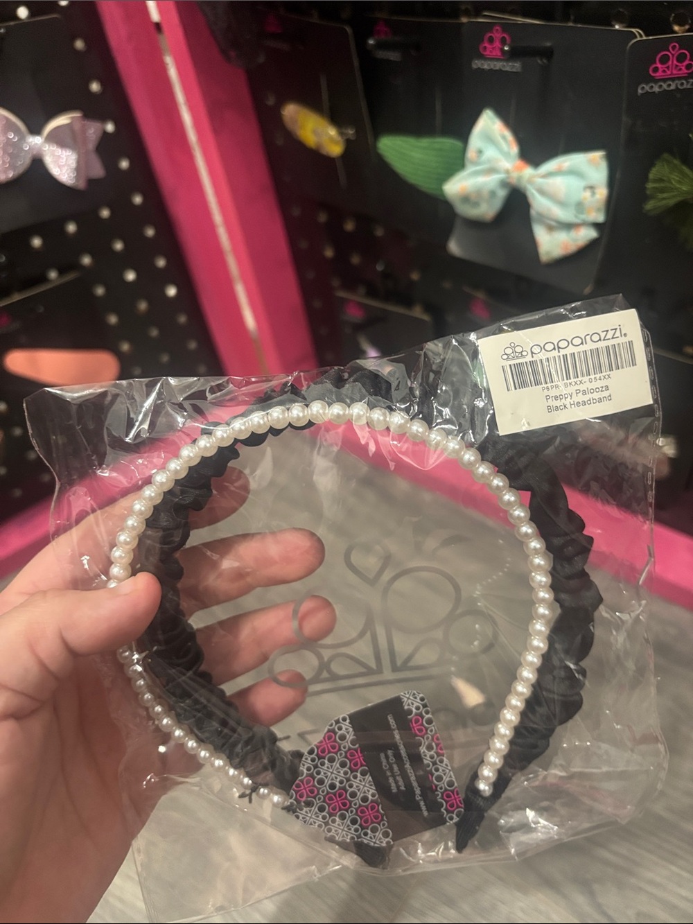 paparazzi Black Headband with White Pearl Trim